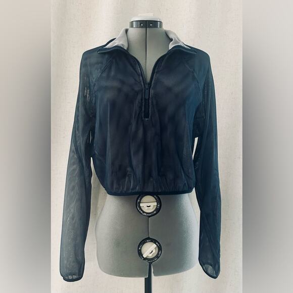 EUC Lululemon Mesh Reversible 1/2 Zip-Up in Navy/Chrome-Lulu logo zipper pull. - Picture 10 of 16